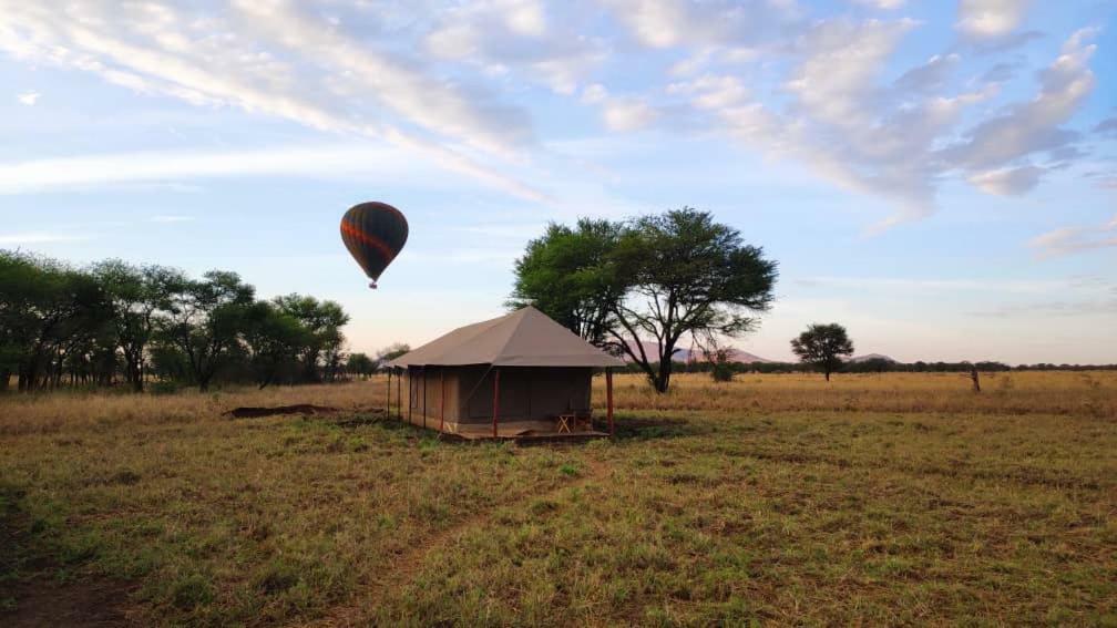 Zawadi Camp Otel Serengeti Dış mekan fotoğraf